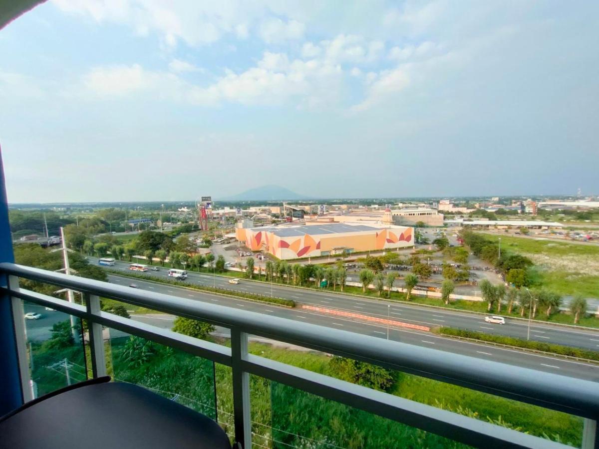 The Aces Crib At Azure North Pampanga Aparthotel Exterior foto